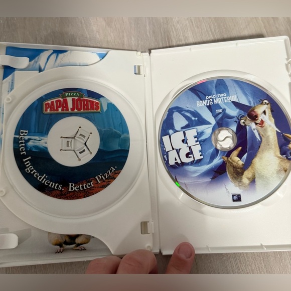 Ice Age and The Incredibles DVD Set of 2 - Picture 6 of 9